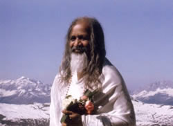 MAHARISHI MAHESH YOGI with Orchestra